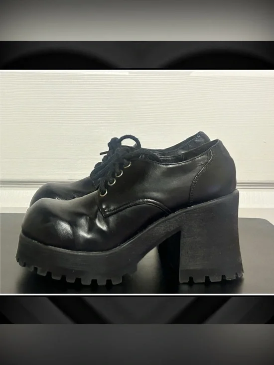 Vintage 90s Y2K Chunky Platform Oxfords