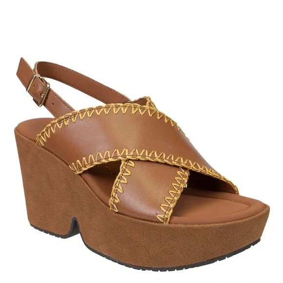 NWOT Naked Feet Tofino Heeled Sandals Size 8.5