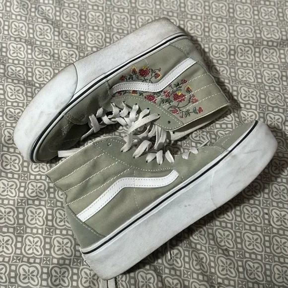 Platform Embroidered Vans Sk8-Hi