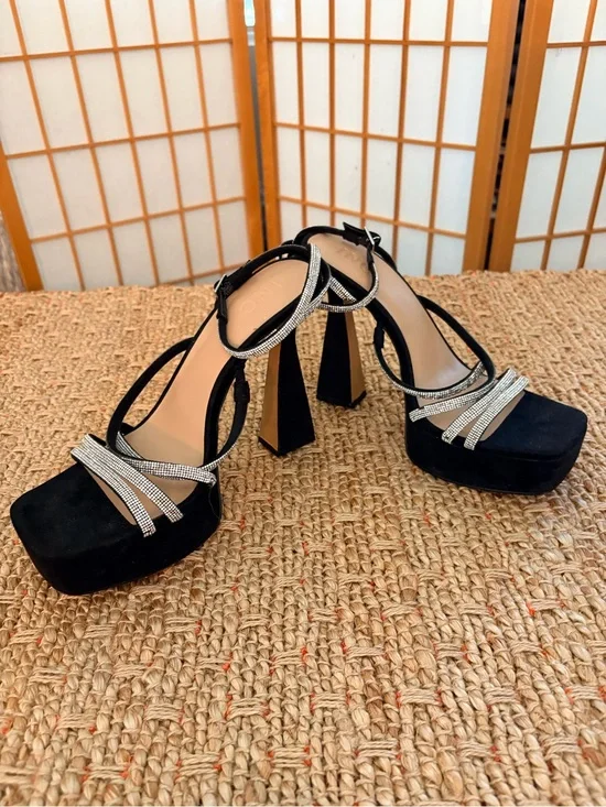 INC International Concepts Black Platform Sandals Silver Rhinestone Straps 9M