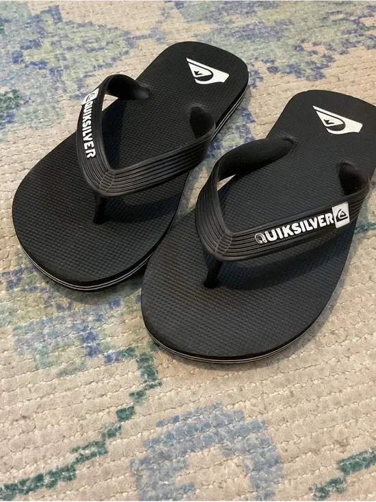 Quiksilver Black Flip Flop Sandals with White Logo