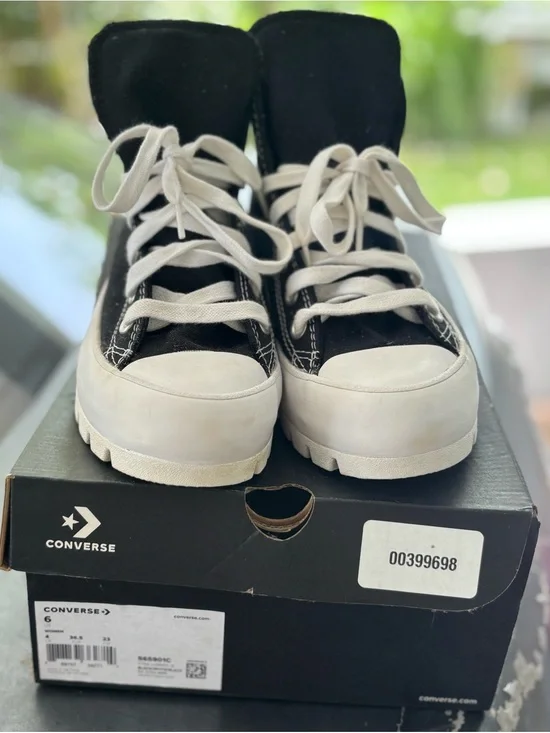 Converse Chuck Taylor Lugged Platform High Top Black/White Size 6