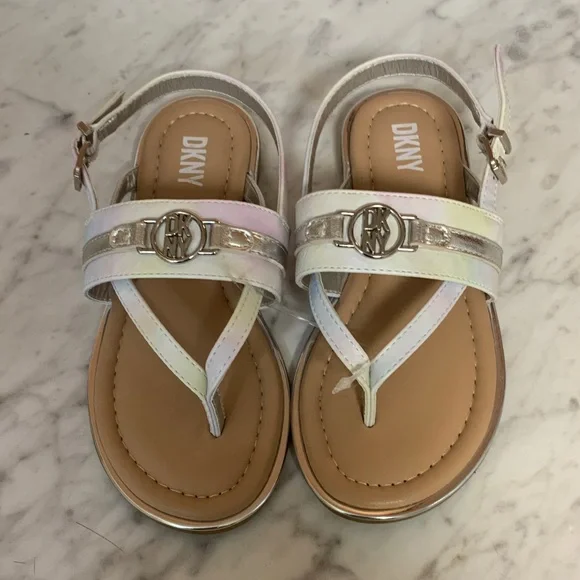 DKNY White Iridescent Girls' Sandals with Silver Medalion Logo Accent NEW Size 1