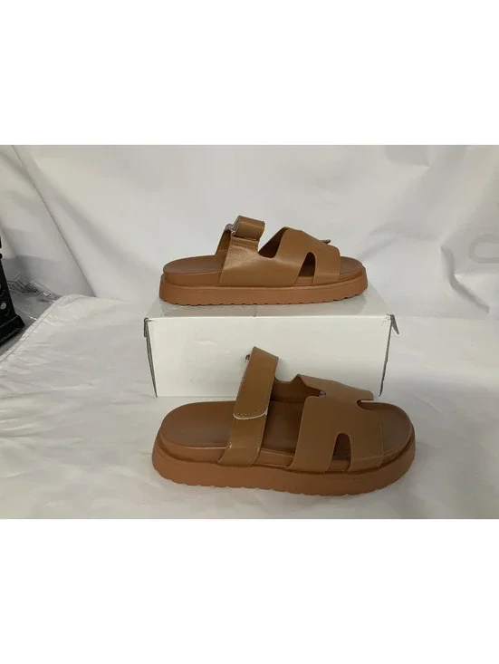 AMAZON ESSENTIALS THICK PLATFORM SLIDES