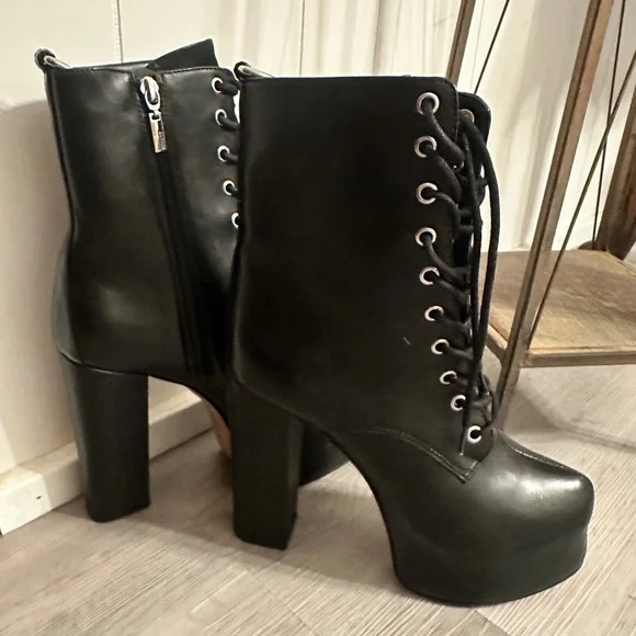 SCHUTZ Black Lace-Up Platform Ankle Boots