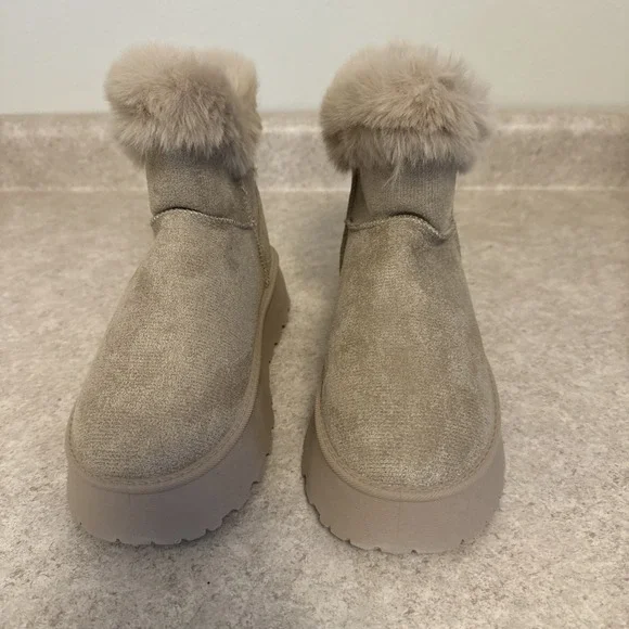 Women's Tan Faux Fur Mid-Calf‎ Platform Boots Slip-On Size 6.5 Winter Warm