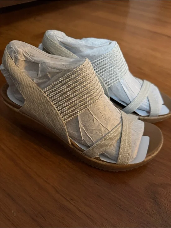 Skechers Beige Elastic Strap Wedge Sandals