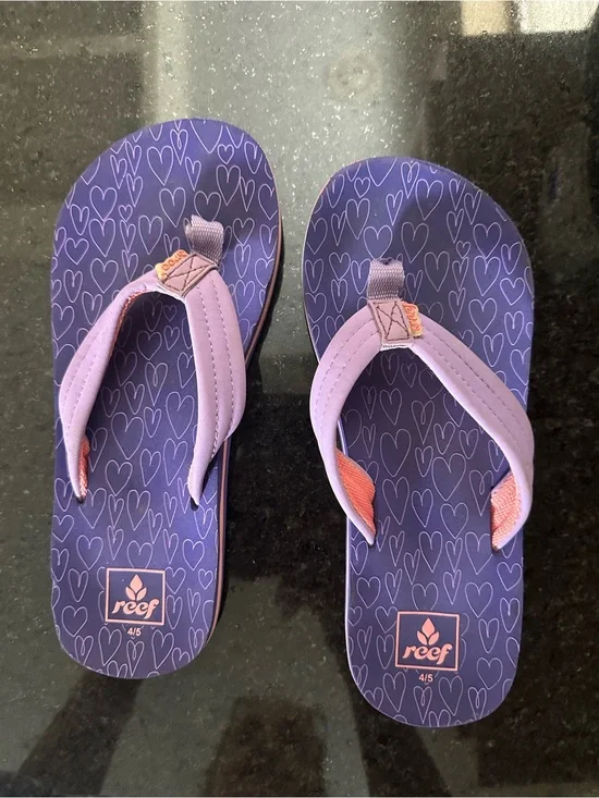 Reef Kids Purple and Pink Heart Print Flip Flops