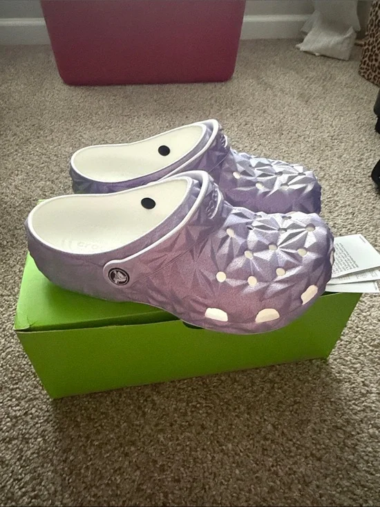 CROCS Kids Purple Textured Clogs with White Lining