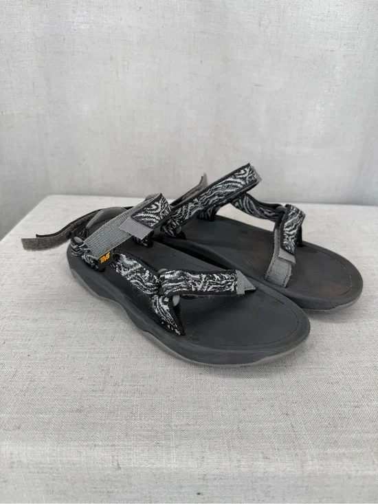 Teva Hurricane XLT2 Sandals kids sz 1Hiking Strappy Comfort Low Top Black Gray