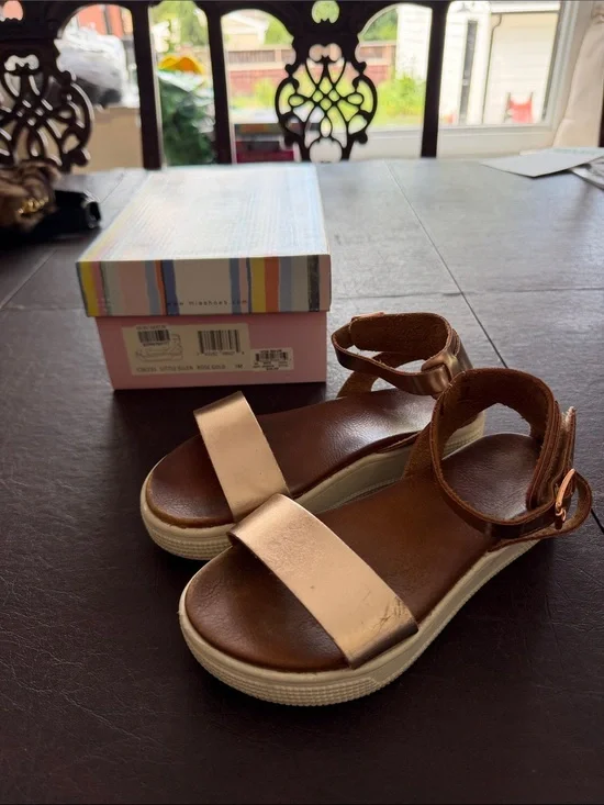 MIA Girls Metallic Rose Gold and Brown Ankle Strap Sandals Size 1