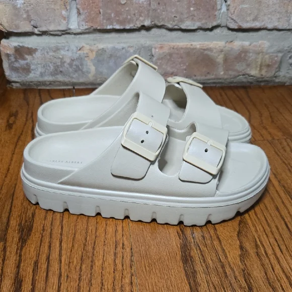 Charles Albert Size 5 Cream Double Buckle Platform Slide Sandals