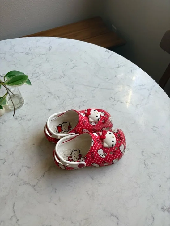 CROCS Kids Hello Kitty Red and White Clog Sandals