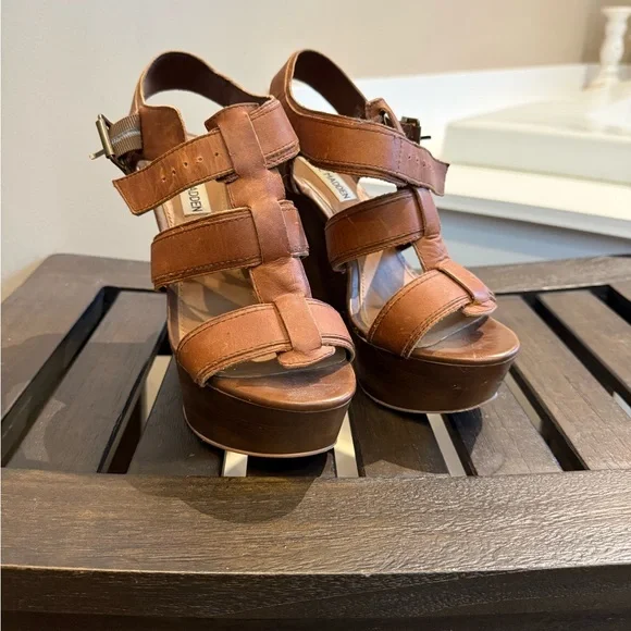 Steve Madden Tan Brown Leather Platform Sandals