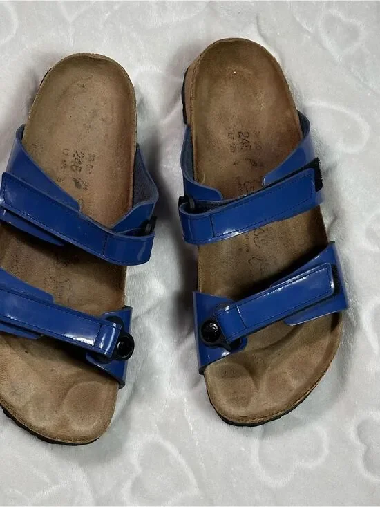 Big kids Blue Adjustable Strap Sandals