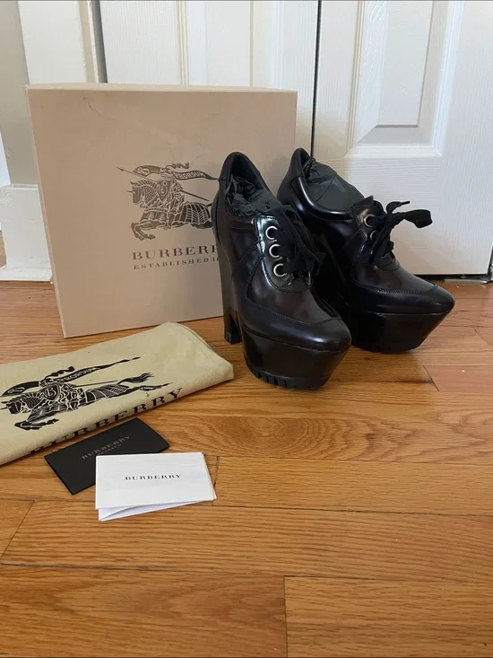 WORN ONCE Burberry Prorsum 150 Stuart Black Maroon Polished Leather Platforms