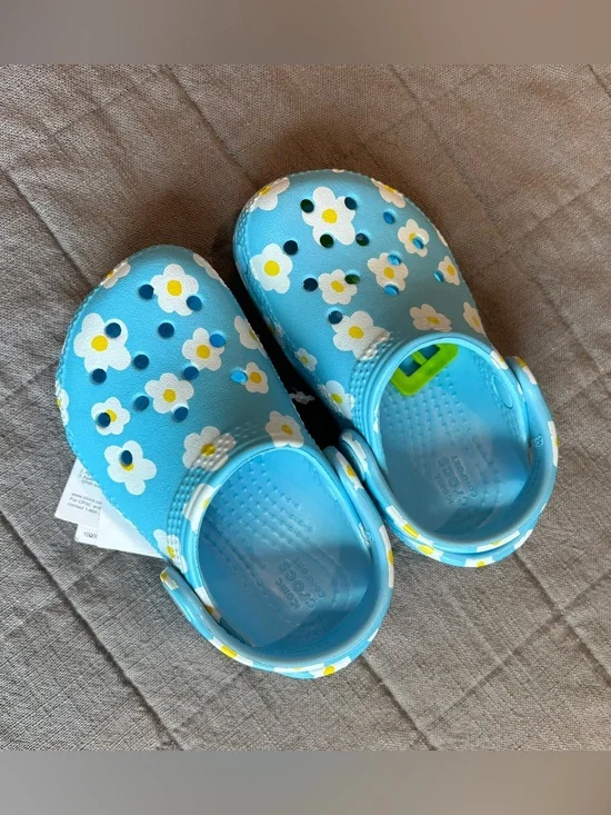 Kids Blue Daisy Crocs
