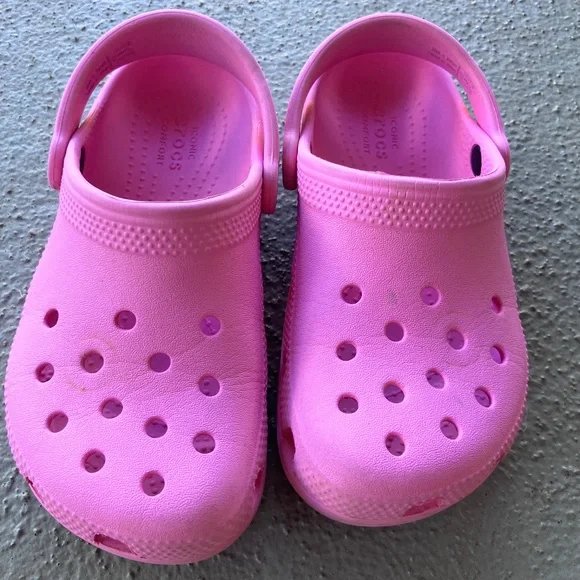 CROCS Kids Classic Clog in Pink