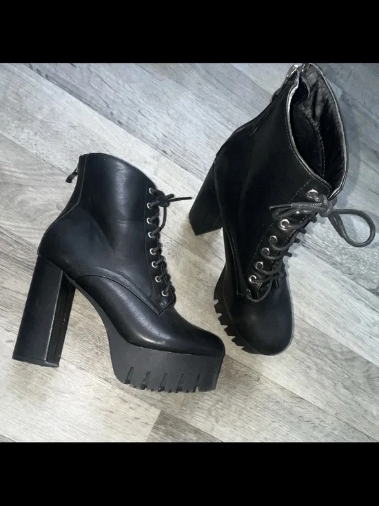 Charlotte Russe Black Platform Lace-Up Ankle Boots