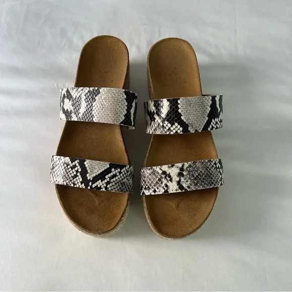 Vince Camuto Masinda Platform Snakeskin Sandals