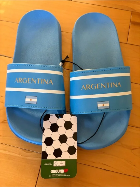 Kids soccer fan slides Argentina Size 9/10, 11/12, 13/1, 2/3