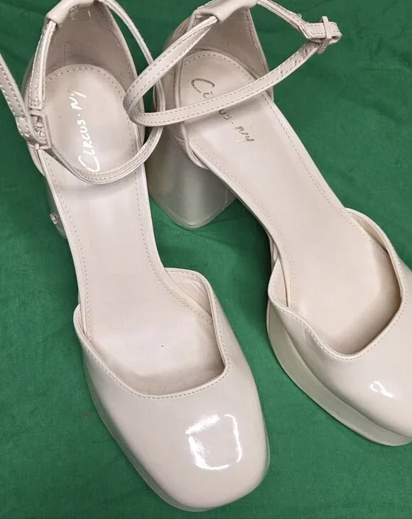 Circus by Sam Edelman Women's Cream Patent Block Heel Sandals
