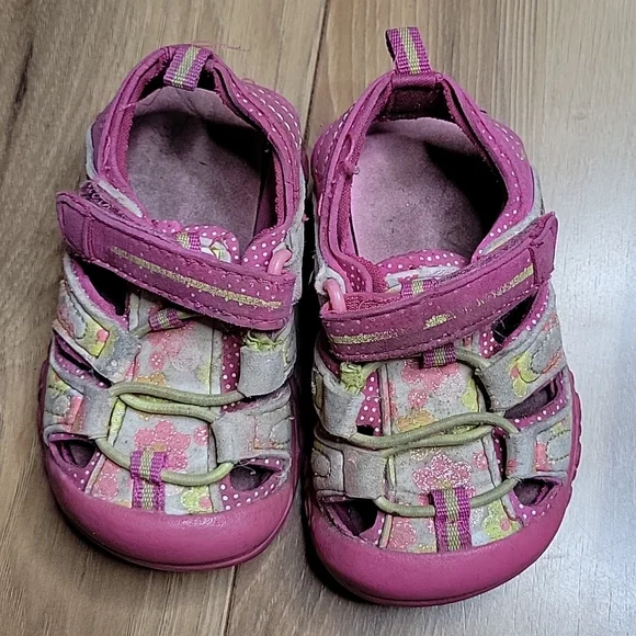 *3/$15* Garanimals size 4 Girls Sandals Flowers Pink