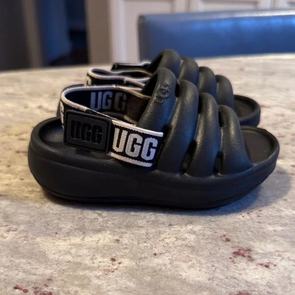 UGG Kids Sandals Black Chunky Platform Slingback Toddler 7 8 (Estimated)