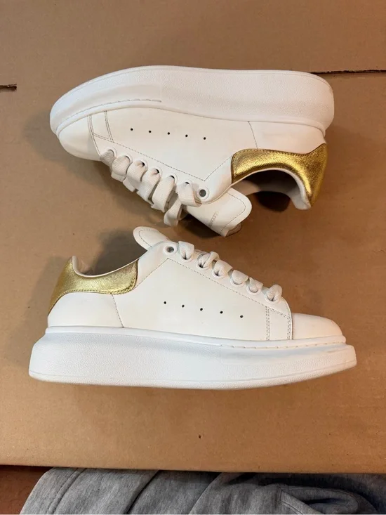 Alexander McQueen Oversized Sneakers White/Gold Leather