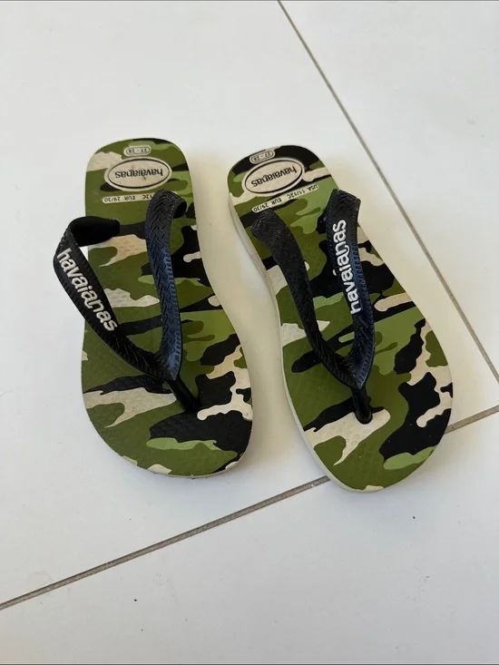 Havaianas Kids Camouflage Flip Flops - Green 11/12C
