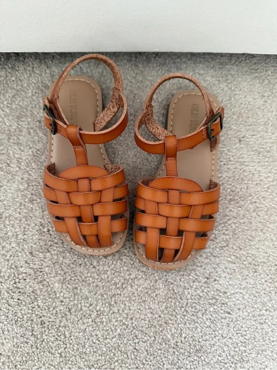 Old Navy Toddler Brown Woven T-Strap Sandals