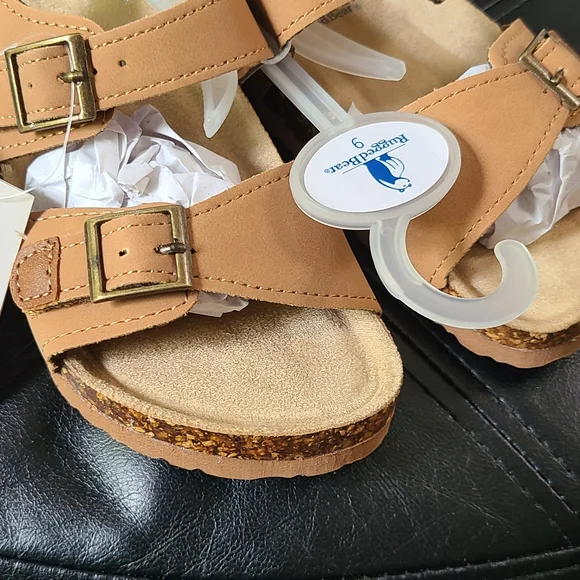 Tan Leather Sandals with Buckle Details