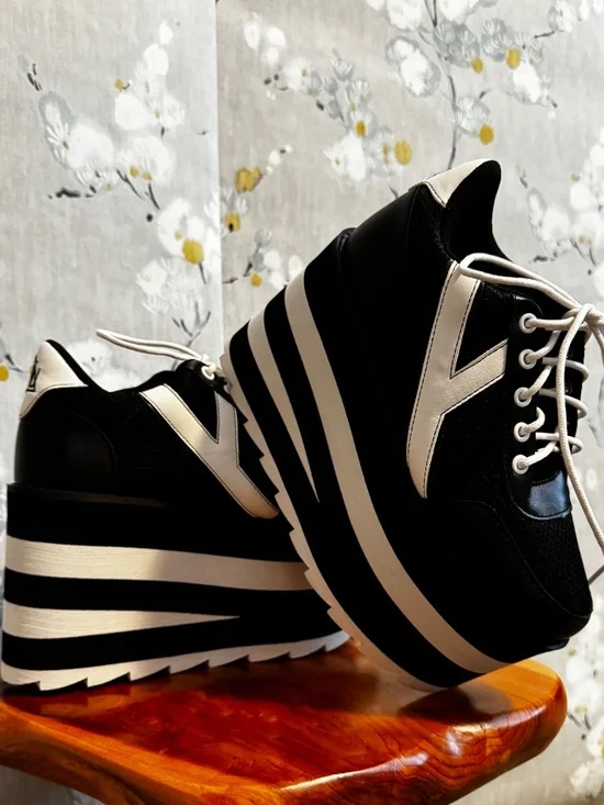 Brand New in Box YRU Karazii Flatform Sneakers