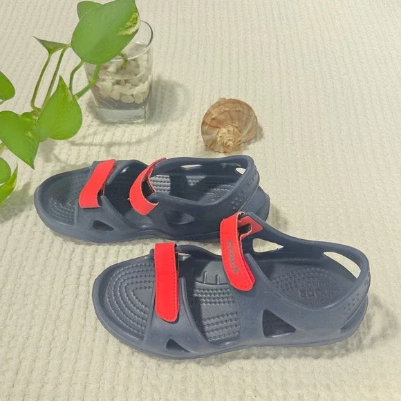 Crocs Swiftwater‎ Sandals Kids Size J2 Navy Blue Red Adjustable Water Shoes