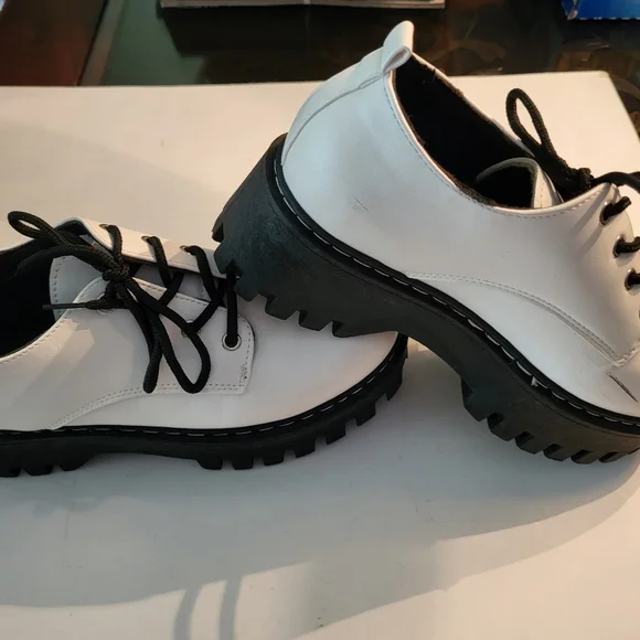 Rouge Helium Platform Boots Combat Shiny White Size 8 1 /2