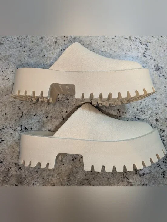 Jeffrey Campbell Ivory Platform Mule Clogs Lug Sole Slip On Shoes Women's 8 EU39