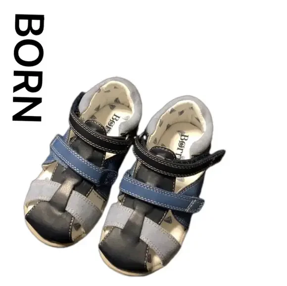 Born blue boys shoes size 8 NWT ..