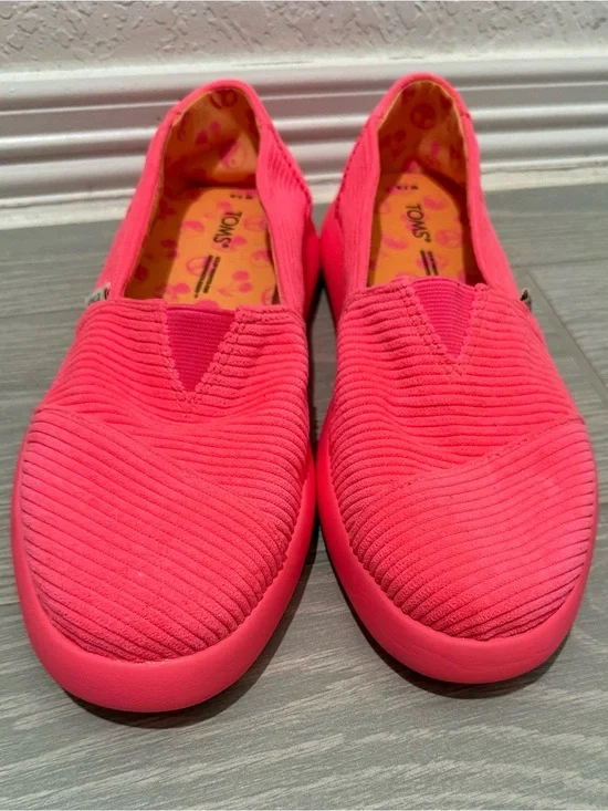 TOMS Women’s Slip-On Corduroy Flats in Hot Pink