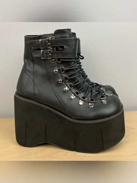 Demonia Women’s Size 7.0? Kera Black Platform Ankle Boots Lace Up Buckle Chunky