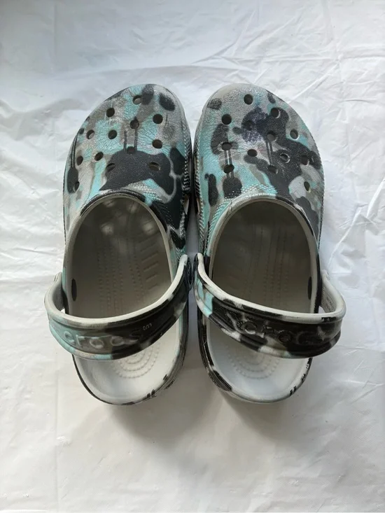 CROCS Kids Clog in Black & Teal Camouflage