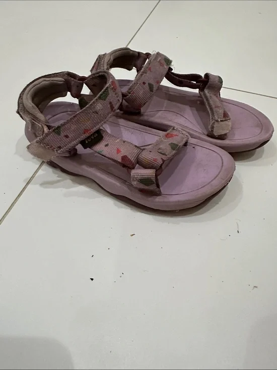 TEVA Kids Lightweight Lavender Sport Sandals 9 girls