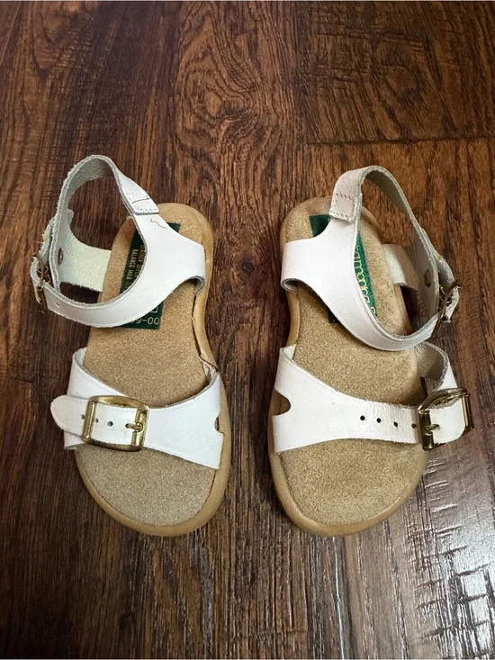 Vintage Italian White Leather Buckle Sandals