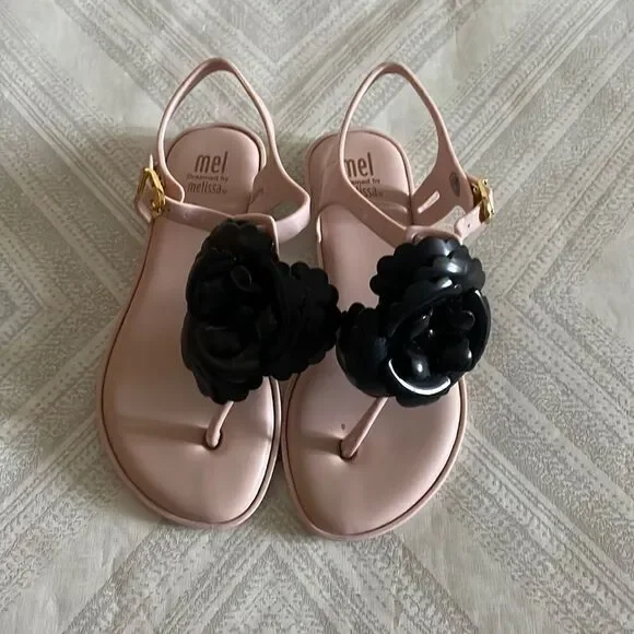 Mel Dreamed by Melissa Girls Pink Jelly Sandals with Black Flower