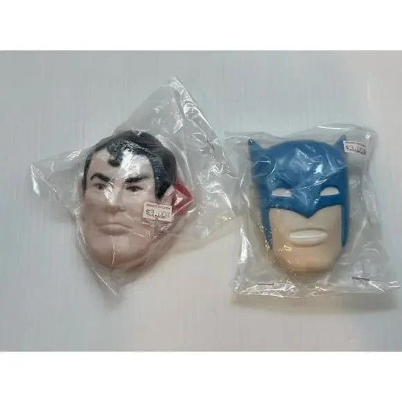 Vintage 1977 Superman &‎ Badge Batman Bat Signal Cake Topper Wilton DC Comics #3