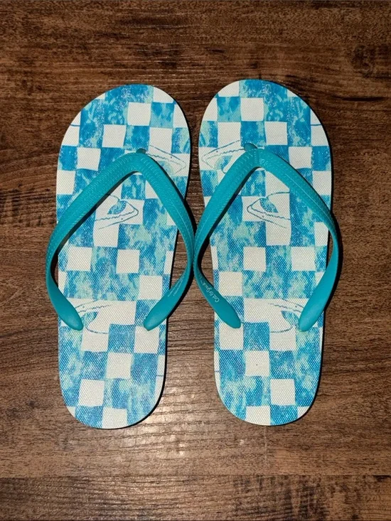 Cat & Jack Turquoise & White Checkered Flip Flops