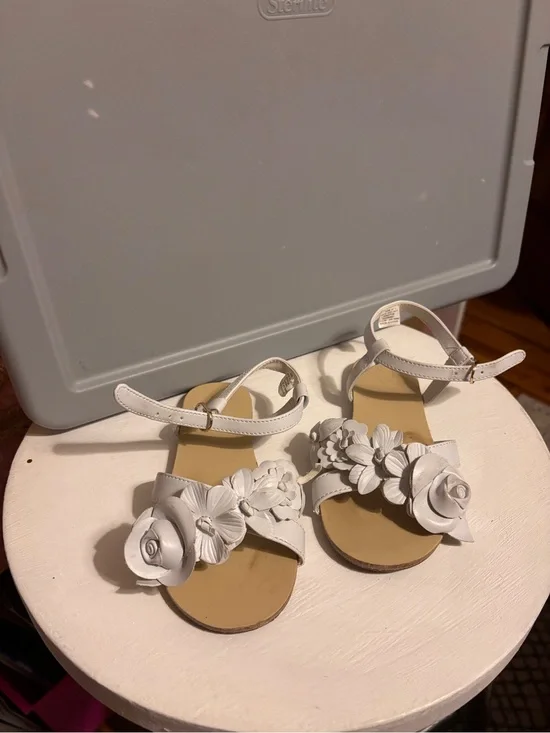 Janie and Jack White Floral Leather Girls Sandals