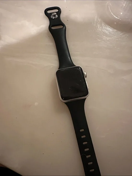 Apple Watch Silver Case with Black Sport Band series 3 38 mm