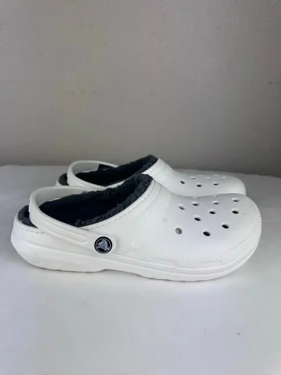 Crocs Insulated White with Grey Junior size 6