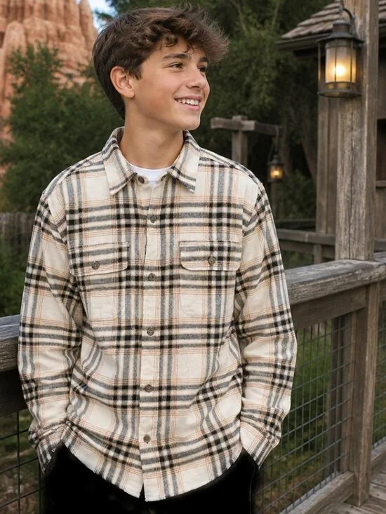 Old Navy Boys Long Sleeve Button-Up Shirt Size L (10–12) – Excellent Condition