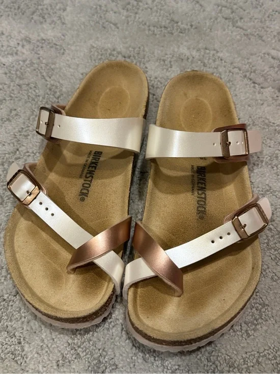Birkenstock Girls Rose Gold and Pearl Sandals- WORN ONCE